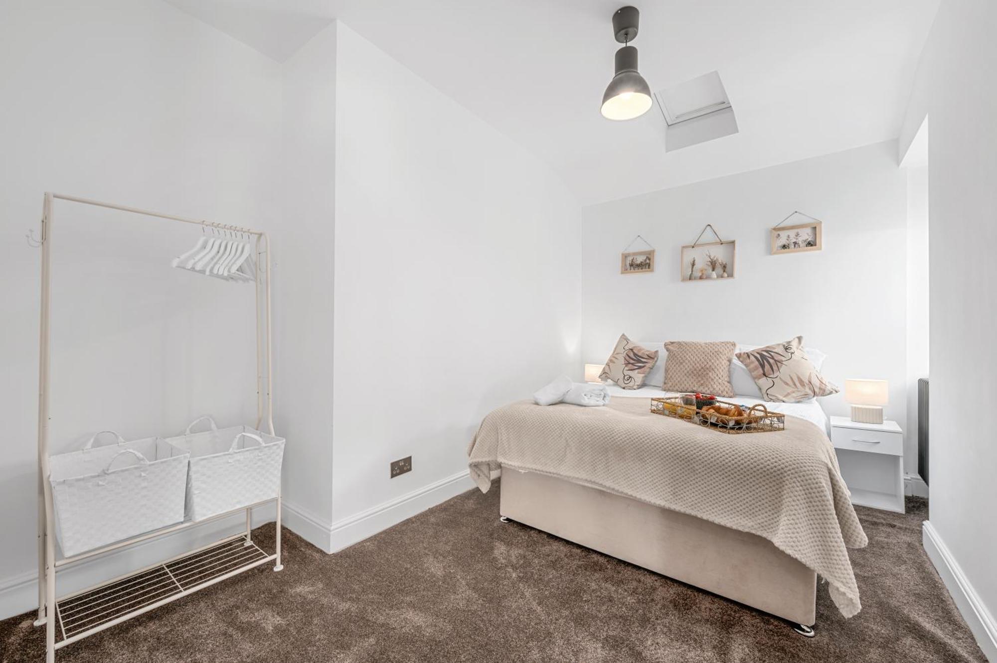 Relax At Little Hawkcliffe Villa Steeton Buitenkant foto