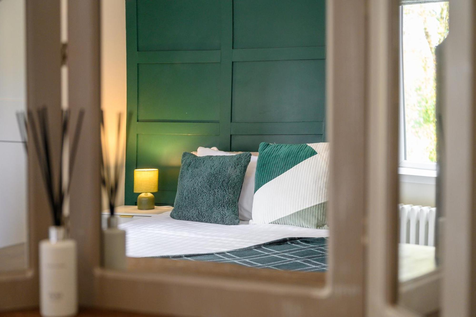 Relax At Little Hawkcliffe Villa Steeton Buitenkant foto
